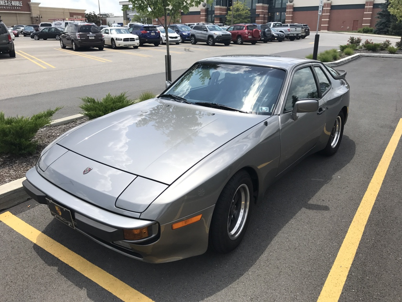 Found this flawless 944 in Bethel Park, PA.